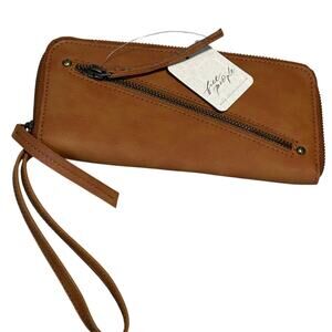 Free People Brown Vegan Leather Boho Distressed Zip Around Wristlet Wallet New